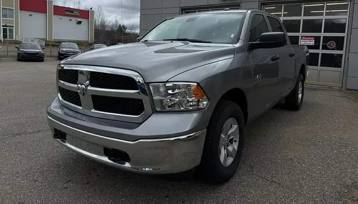2023 Ram 1500 Classic SLT 4x4
