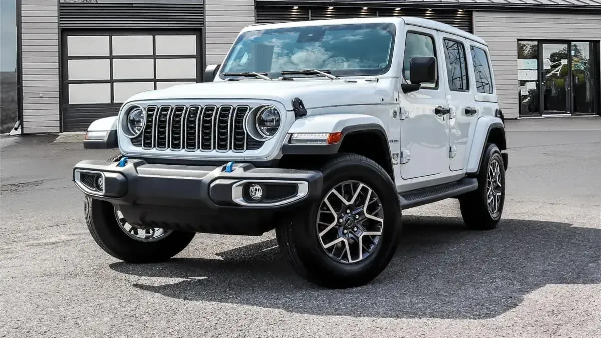 2024 Jeep Wrangler Sahara 4x4
